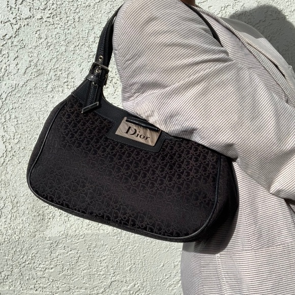 Don’t buy. - Picture 3 of 16